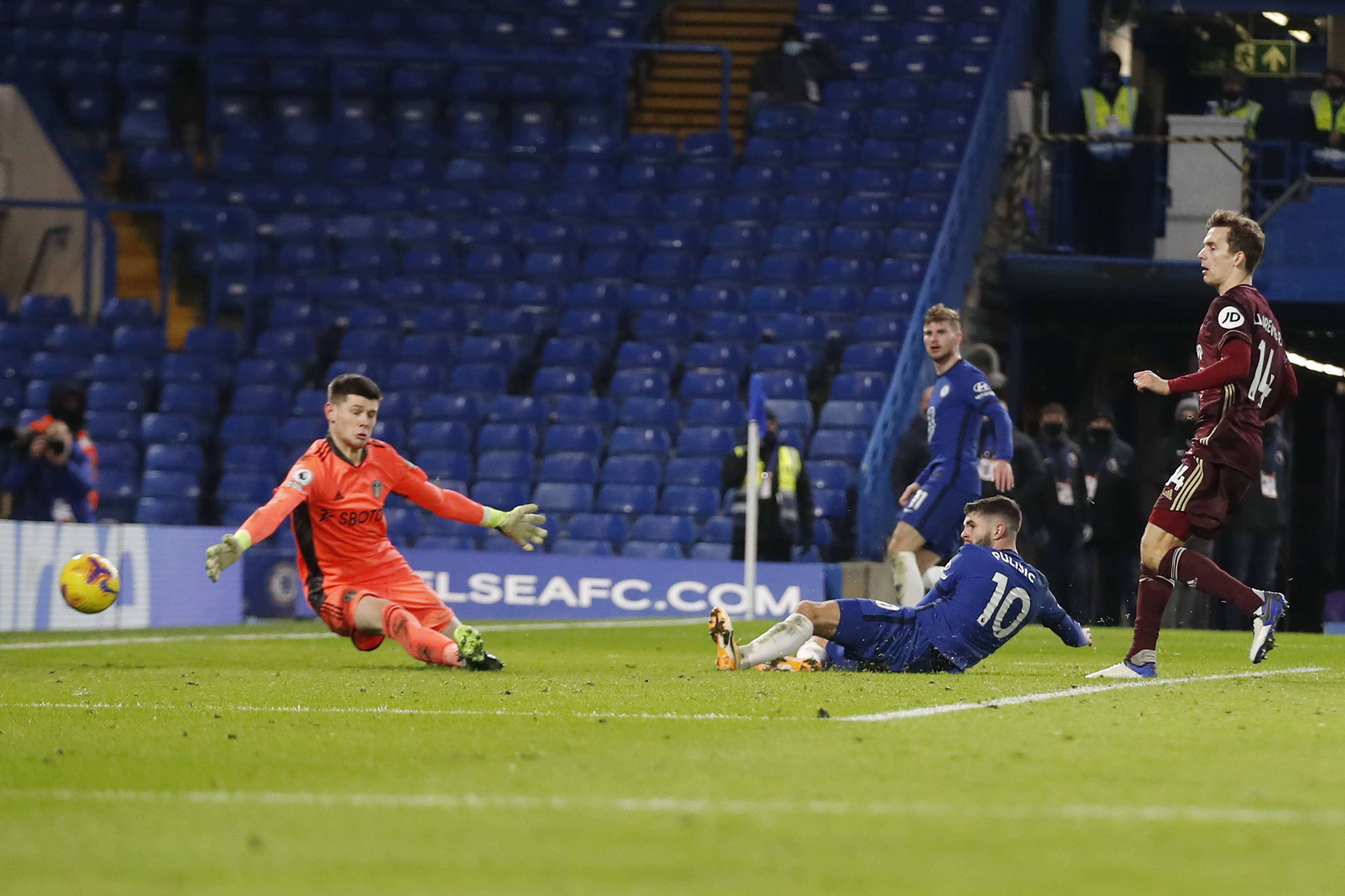 更是他多年 更是他多年